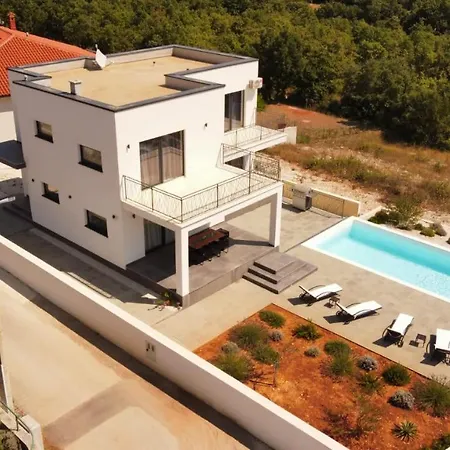 Family House Seamare III